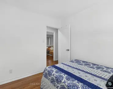 51 Sloley Rd Cliffcrest, Toronto 3 beds 4 baths 1 garage $1.25M