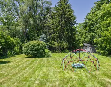
80 Daisy Ave Long Branch, Toronto 3 beds 3 baths 2 garage $1.1M