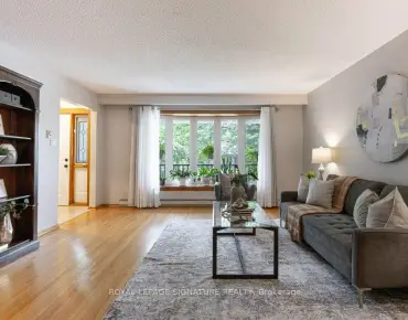 327 Bessborough Dr <a href='https://luckyalan.com/community_CN.php?community=Toronto:Leaside'>Leaside, Toronto</a> 4 beds 3 baths 1 garage $1.999M