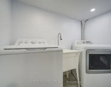 51 Piggott Mews Weston, Toronto 3 beds 3 baths 1 garage $799K