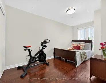 63 Wilkes Cres Clairlea-Birchmount, Toronto 3 beds 3 baths 1 garage $925K