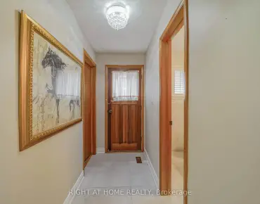 
2 Lapworth Cres Steeles, Toronto 4 beds 4 baths 2 garage $1.4M
