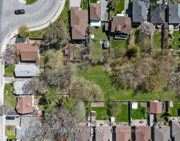 39 Holley Ave Weston, Toronto 2 beds 1 baths garage $510K