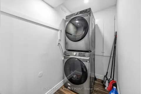 Toronto Rouge E11 community 141 Raponi Circ For Sale