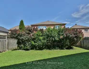 
25 Bimini Cres Black Creek, Toronto 4 beds 2 baths 2 garage $869.9K