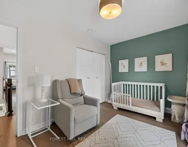 
19 Wigan Cres <a href='https://luckyalan.com/community.php?community=Toronto:Clanton Park'>Clanton Park, Toronto</a> 3 beds 2 baths 1 garage $899.9K