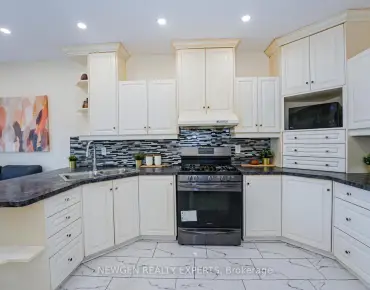 592A Danforth Rd Clairlea-Birchmount, Toronto 3 beds 3 baths 1 garage $889K