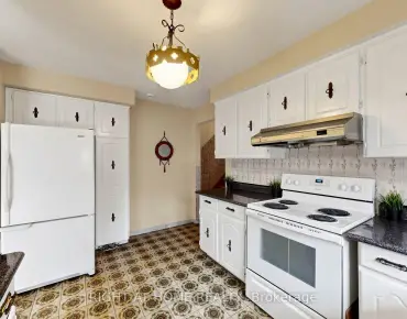 
47 Dromore Cres <a href='https://luckyalan.com/community.php?community=Toronto:Newtonbrook West'>Newtonbrook West, Toronto</a> 4 beds 3 baths  garage $1.198M