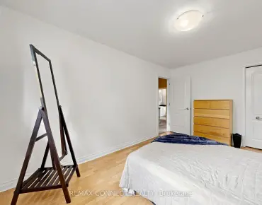 
40 Pinegrove Ave Birchcliffe-Cliffside, Toronto 2 beds 1 baths  garage $975K