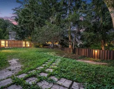 
25 Strathgowan Cres <a href='https://luckyalan.com/community.php?community=Toronto:Lawrence Park South'>Lawrence Park South, Toronto</a> 6 beds 5 baths 2 garage $5.495M