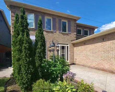 Pickering Liverpool community 1221 Fieldstone Circ For Sale
