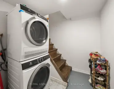 17 Sagewood Dr <a href='https://luckyalan.com/community_CN.php?community=Toronto:Banbury-Don Mills'>Banbury-Don Mills, Toronto</a> 4 beds 6 baths 4 garage $4.75M