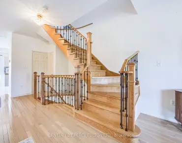 1532 Hummingbird Crt Highbush, Pickering 3 beds 3 baths 1 garage $750K