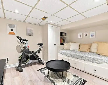 
213 Oakcrest Ave East End-Danforth, Toronto 2 beds 2 baths  garage $989.9K
