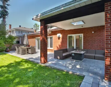 11 Fusilier Dr Clairlea-Birchmount, Toronto 3 beds 3 baths 1 garage $989K