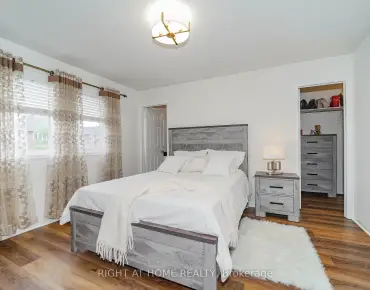 
2 Midholm Dr Ionview, Toronto 3 beds 2 baths 1 garage $919K
