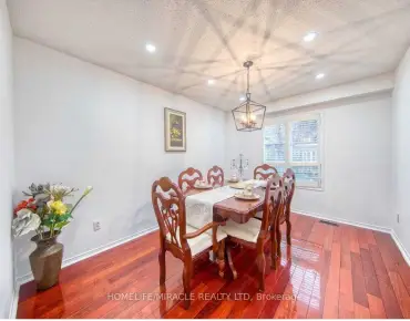 84 Ranee Ave Englemount-Lawrence, Toronto 3 beds 3 baths garage $890K