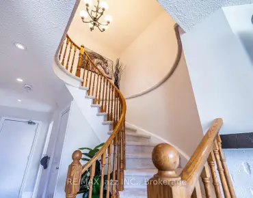 621 Flavelle Crt Amberlea, Pickering 3 beds 3 baths 2 garage $850K