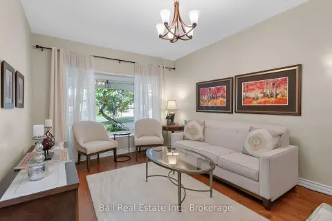 Pickering Liverpool community 1517 Silver Spruce Dr For Sale