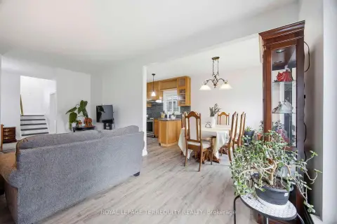 Pickering West Shore community 971 Oklahoma Dr For Sale