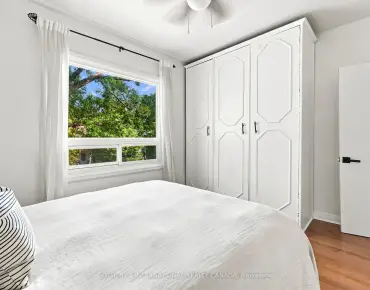 213 Oakcrest Ave East End-Danforth, Toronto 2 beds 2 baths garage $949.9K