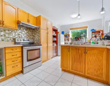 37 Tefley Rd <a href='https://luckyalan.com/community_CN.php?community=Toronto:Newtonbrook West'>Newtonbrook West, Toronto</a> 3 beds 3 baths 1 garage $1.4M