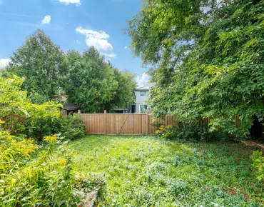 
18 Kentish Cres Agincourt South-Malvern West - 4 beds 3 baths 1 parking space(s) listed at $899000