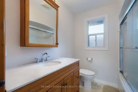 Toronto Bendale community 104 Haileybury Dr For Sale
