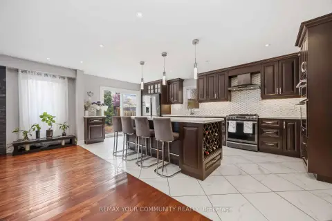 Pickering Amberlea community 1706 Woodside Ln For Sale