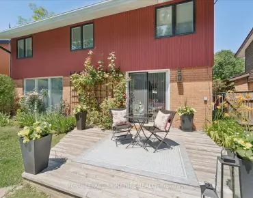 17 Lesterwood Cres Bendale, Toronto 3 beds 2 baths garage $775K