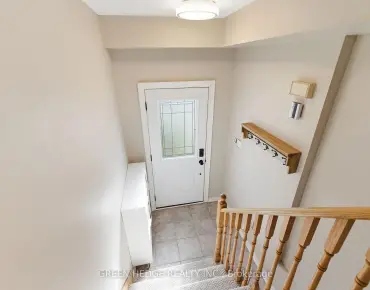 1557 Hummingbird Crt Highbush, Pickering 2 beds 2 baths 1 garage $640K