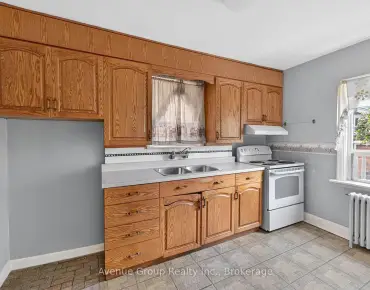 1 Warland Ave East York, Toronto 3 beds 2 baths 1 garage $862K