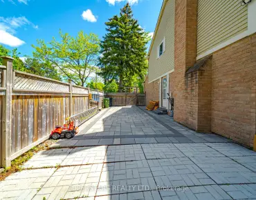 28 Bramblebrook Ave Milliken, Toronto 3 beds 4 baths 2 garage $1.09M