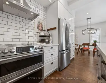 
148 Scarboro Cres Cliffcrest - 3 beds 4 baths  parking space(s) listed at $1749900