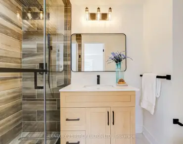 33 Lorna Rae Blvd Milliken - 3 beds 3 baths 1 parking space(s) listed at $800000