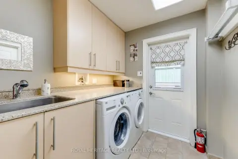 Toronto Guildwood community 8 Chantrey Crt For Sale
