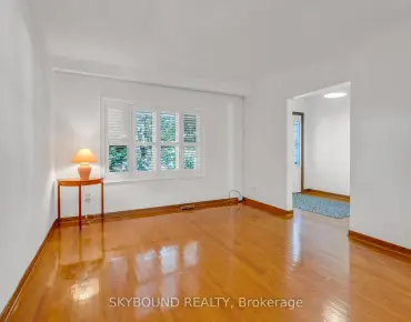 
30 Woodmount Ave Danforth - 3 beds 2 baths 1 parking space(s) listed at $899000