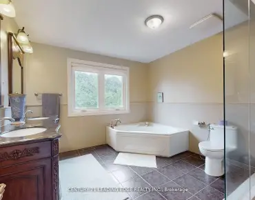 
11 Bellvare Cres Wexford-Maryvale - 4 beds 5 baths 1 parking space(s) listed at $1499000