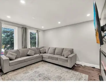 696 Sheppard Ave Woodlands, Pickering 3 beds 3 baths 1 garage $1.1M
