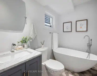 48 Golfview Ave East End-Danforth - 3 beds 3 baths parking space(s) listed at $1150000