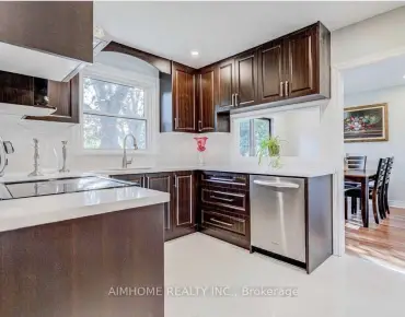 32 Lauralynn Cres Agincourt South-Malvern West - 3 beds 3 baths 2 parking space(s) listed at $1199000