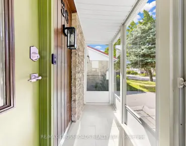 
36 United Sq Malvern - 3 beds 5 baths 1 parking space(s) listed at $899000