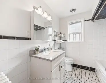 68 Elfreda Blvd Clairlea-Birchmount, Toronto 3 beds 2 baths garage $1.15M