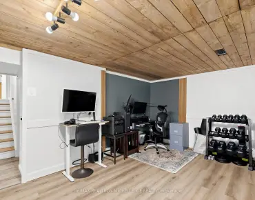 71 Oakmeadow Blvd Morningside - 3 睡房 2 卫生间 2 车位叫价899000加元