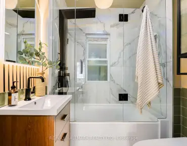 53 Haig Ave Birchcliffe-Cliffside, Toronto 2 beds 2 baths  garage $1.05M
