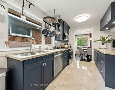 
11 Summerglade Dr Agincourt South-Malvern West - 3 beds 3 baths 1 parking space(s) listed at $1250000