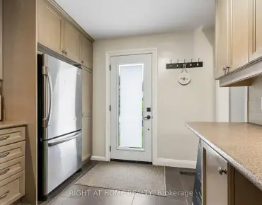 19 Flempton Cres Ionview, Toronto 5 beds 3 baths 1 garage $1.12M