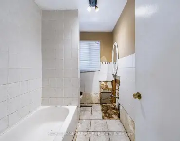 122 Earlton Rd Tam O'Shanter-Sullivan - 2 beds 1 baths parking space(s) listed at $1