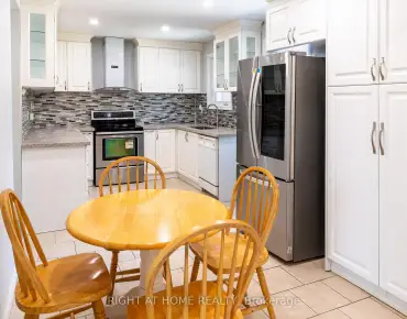 
62 Iangrove Terr L'Amoreaux - 3 beds 4 baths 2 parking space(s) listed at $1050000