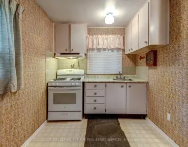 140 Barker Ave Woodbine-Lumsden, Toronto 3 beds 1 baths 1 garage $499.9K